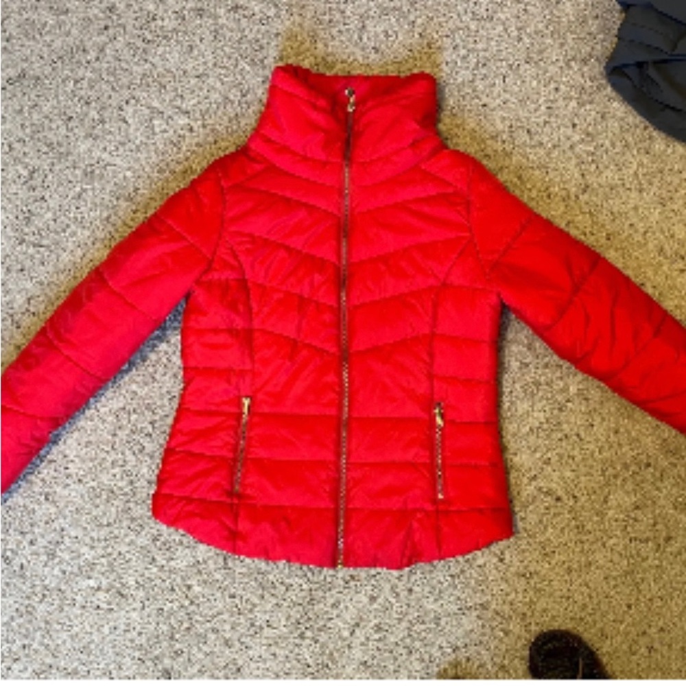 Red/orang-ish winter puffer jacket